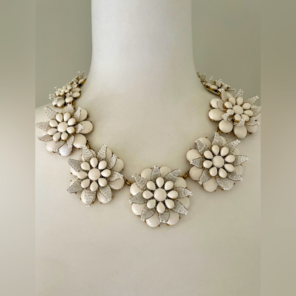 *Stunning* J Crew white azalea beaded statement necklace